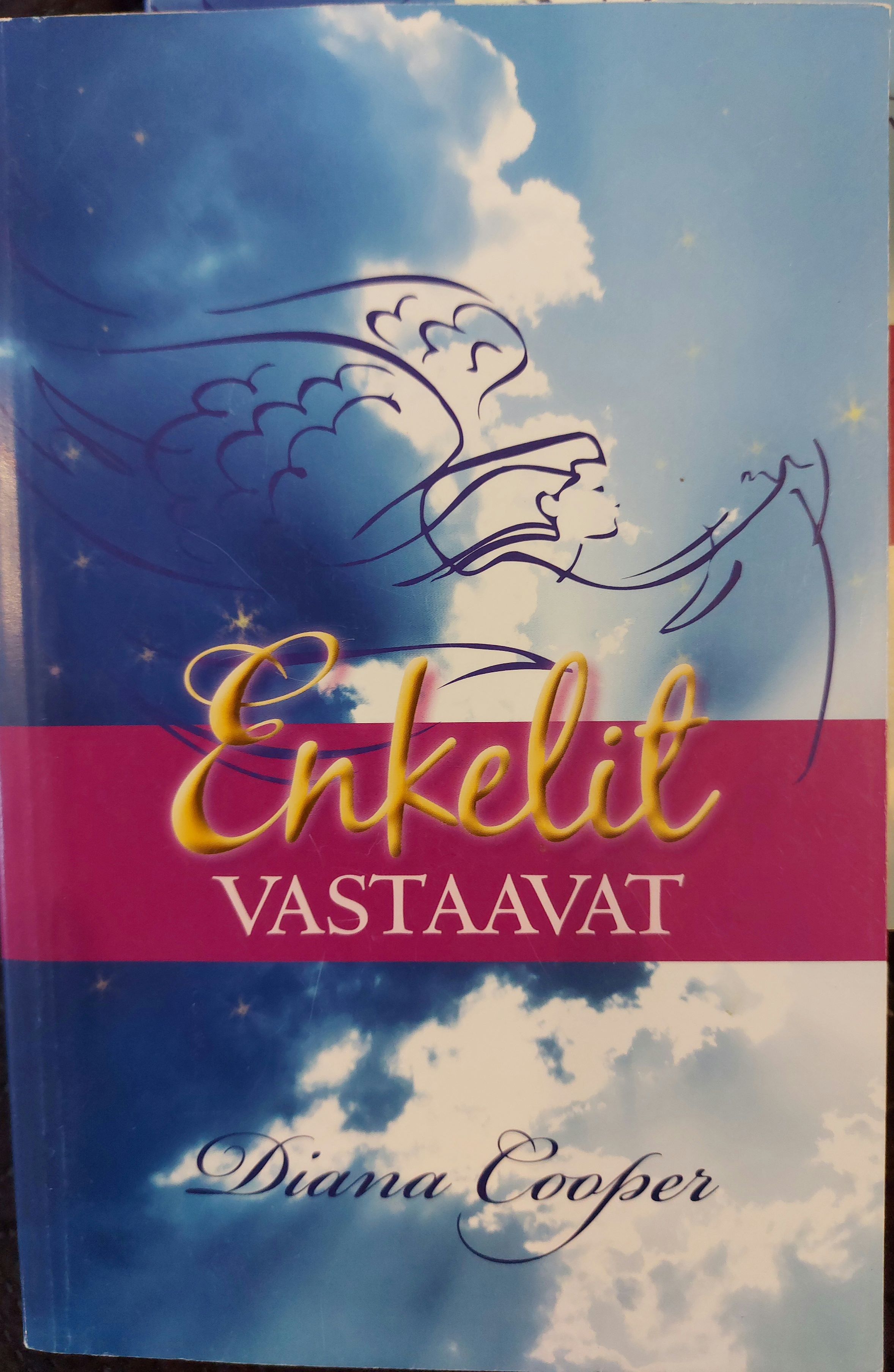 Enkelit vastaavat etukansi
